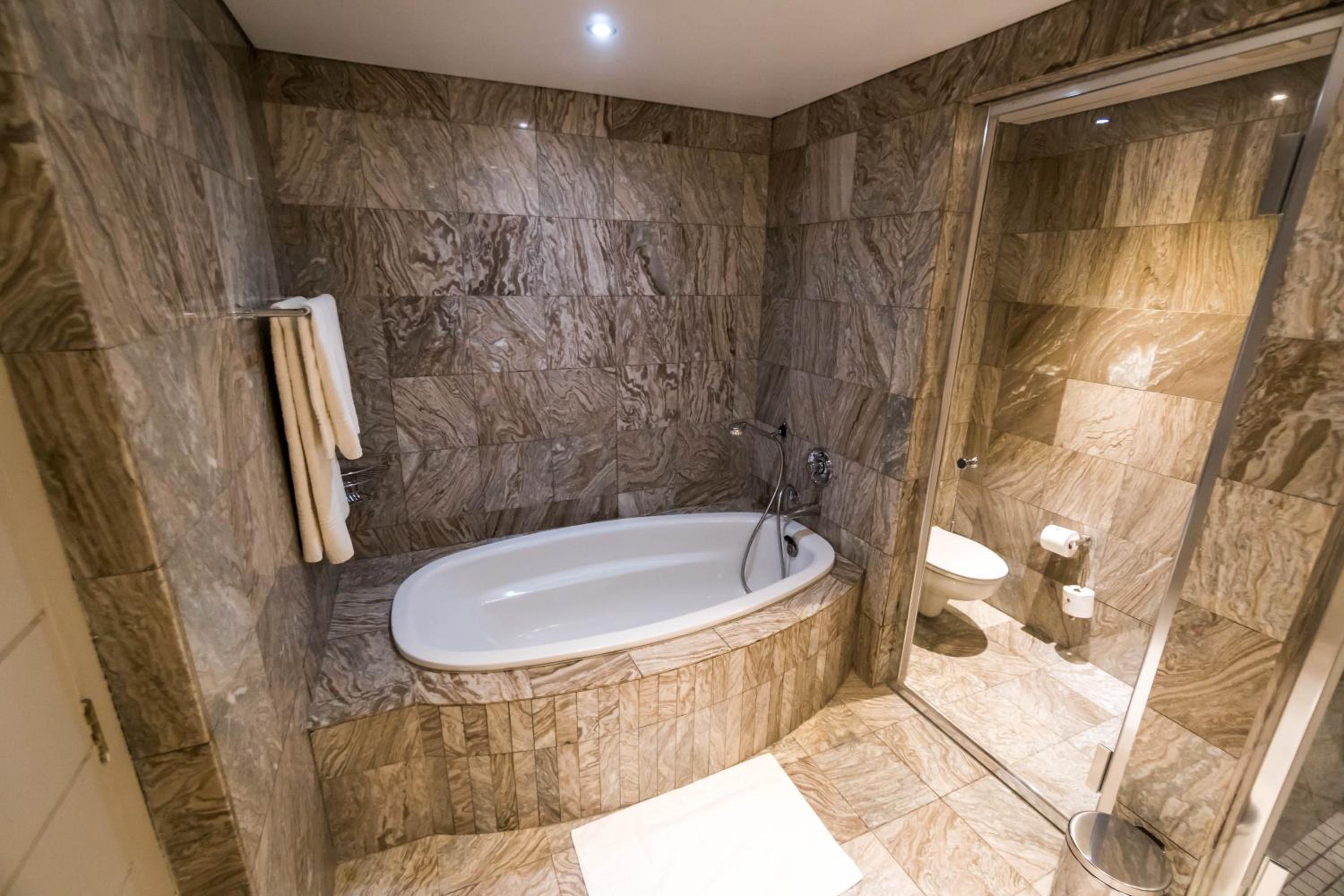 Jacuzzi