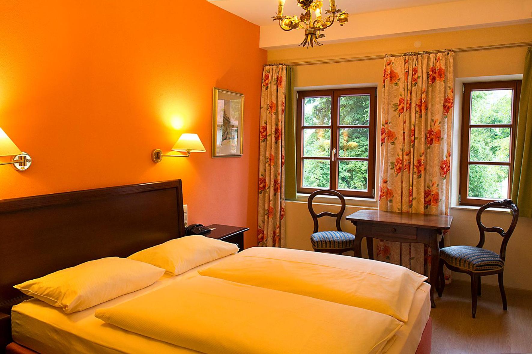 Standard Double Room - Photo 7