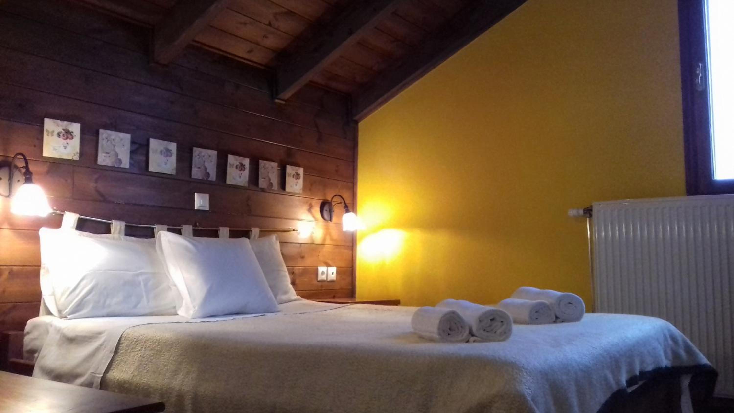 Economy Double Room photo 2