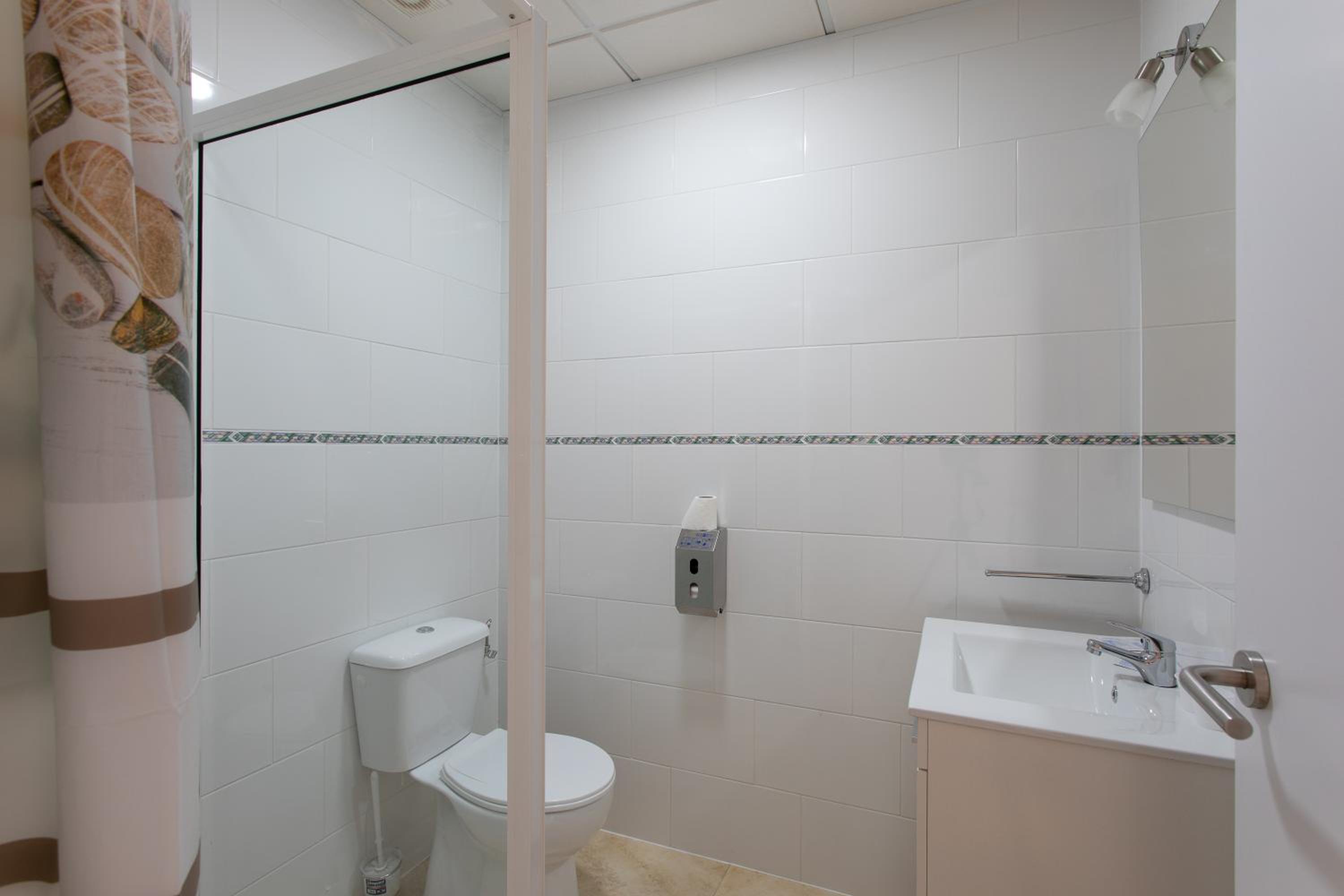 Twin Room with Shower photo 1