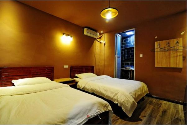 Twin Room with Shower photo 2