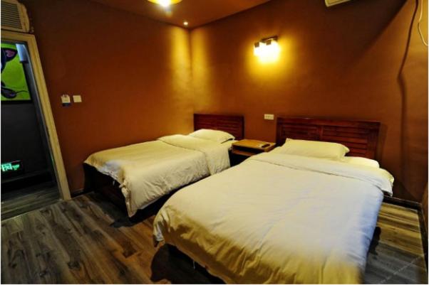 Twin Room with Shower photo 3