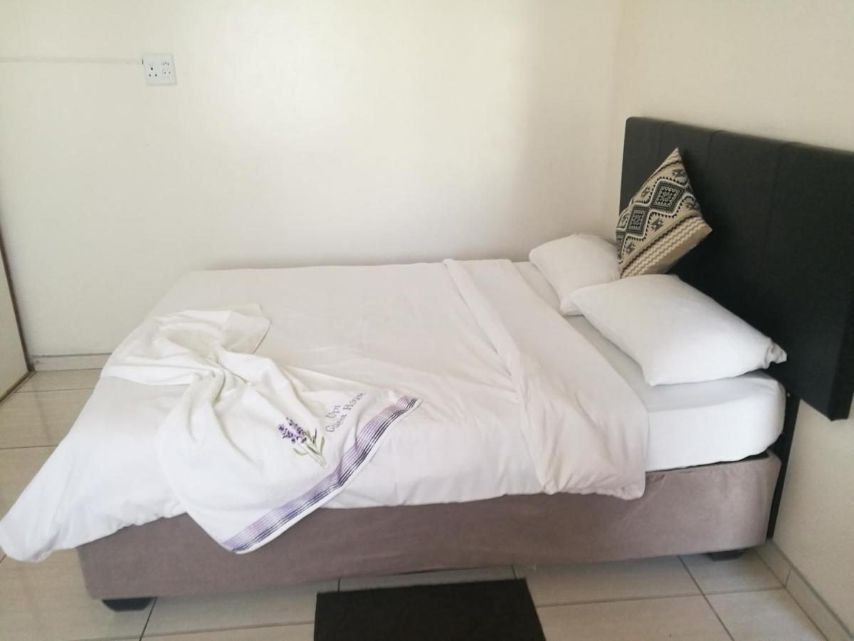Standard Single Room with Shower photo 1