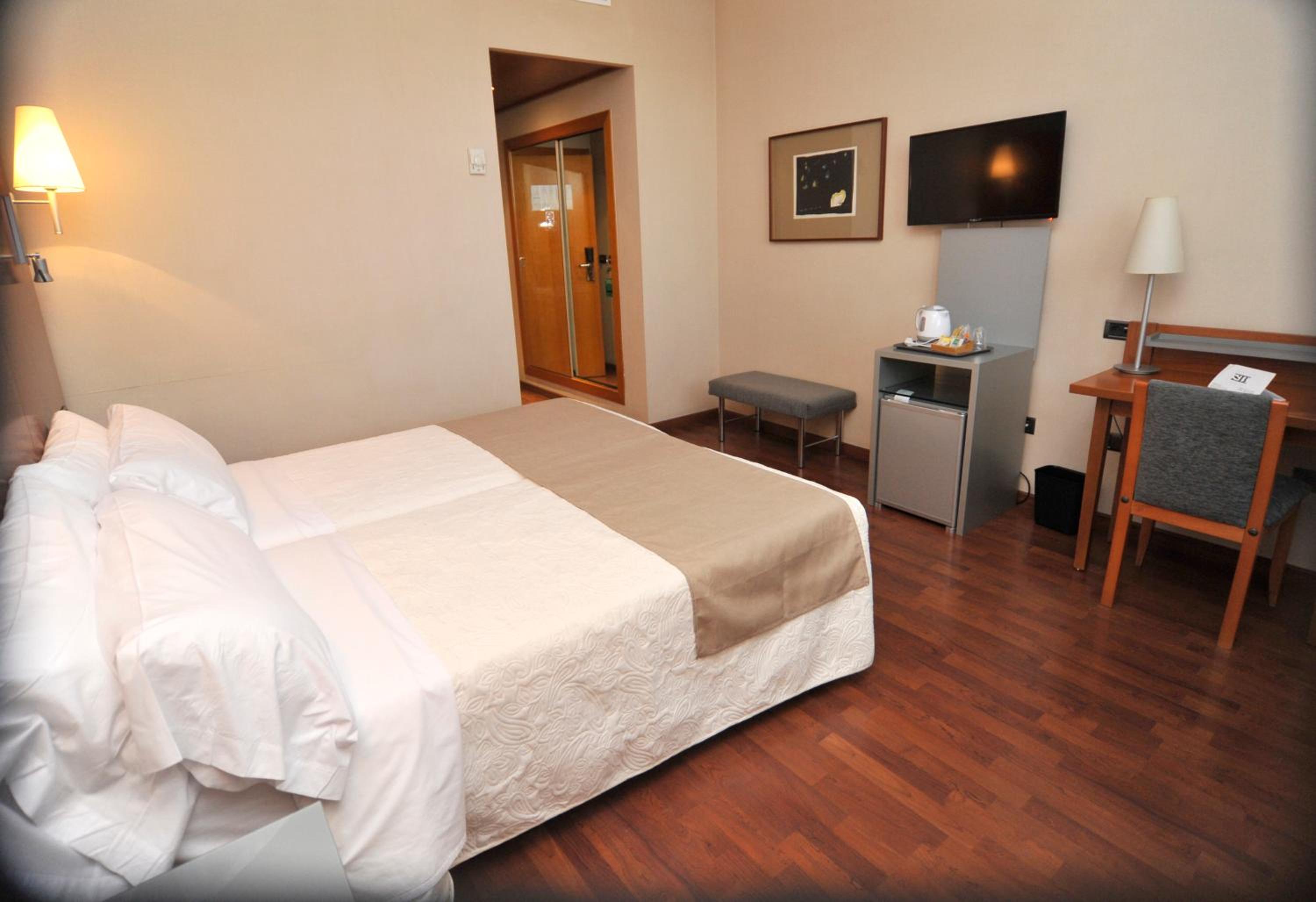 Deluxe Twin Room photo 2