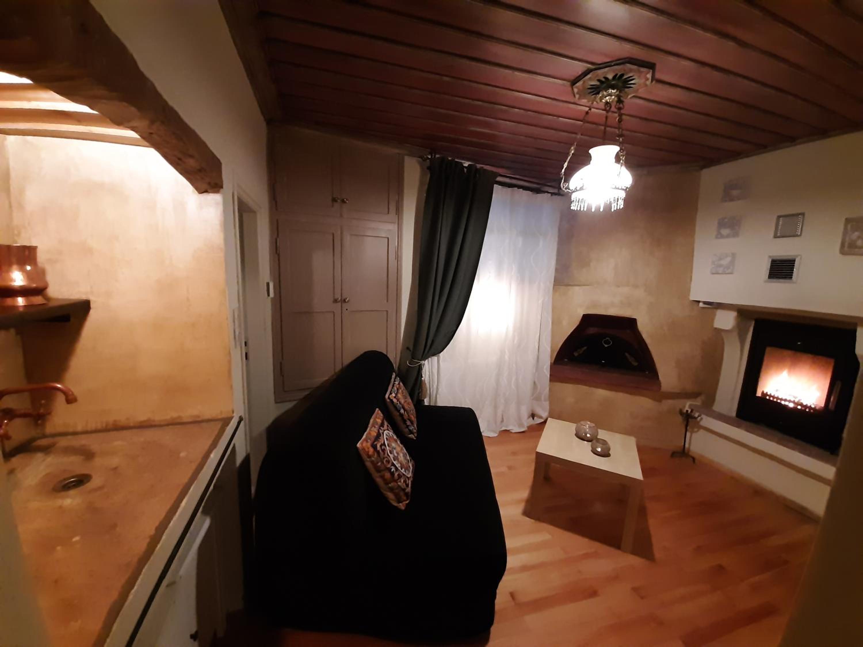 Family Room photo 3