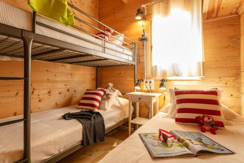 Two-Bedroom Chalet (6 Adults) photo 1