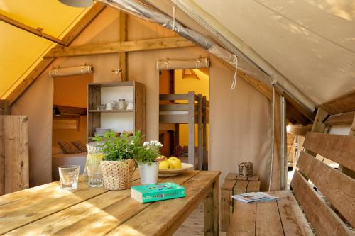 Tent with Garden View photo 3
