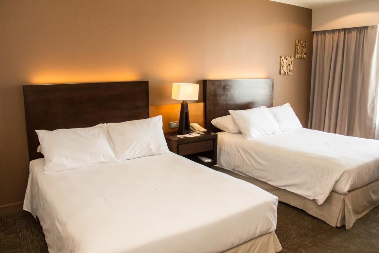 Deluxe Double Room with Two Double Beds photo 2