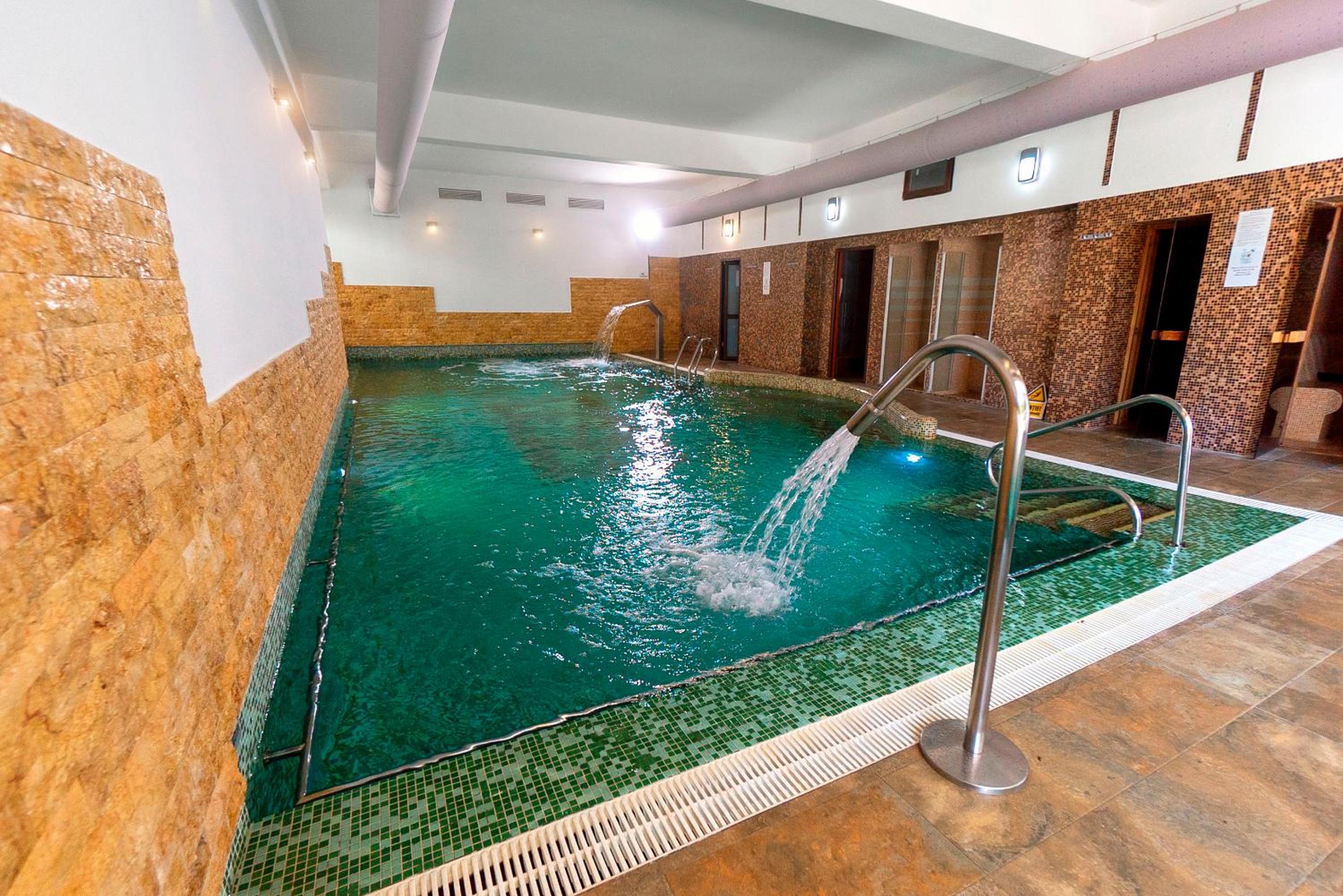 Junior Suite Building B with Pool Access