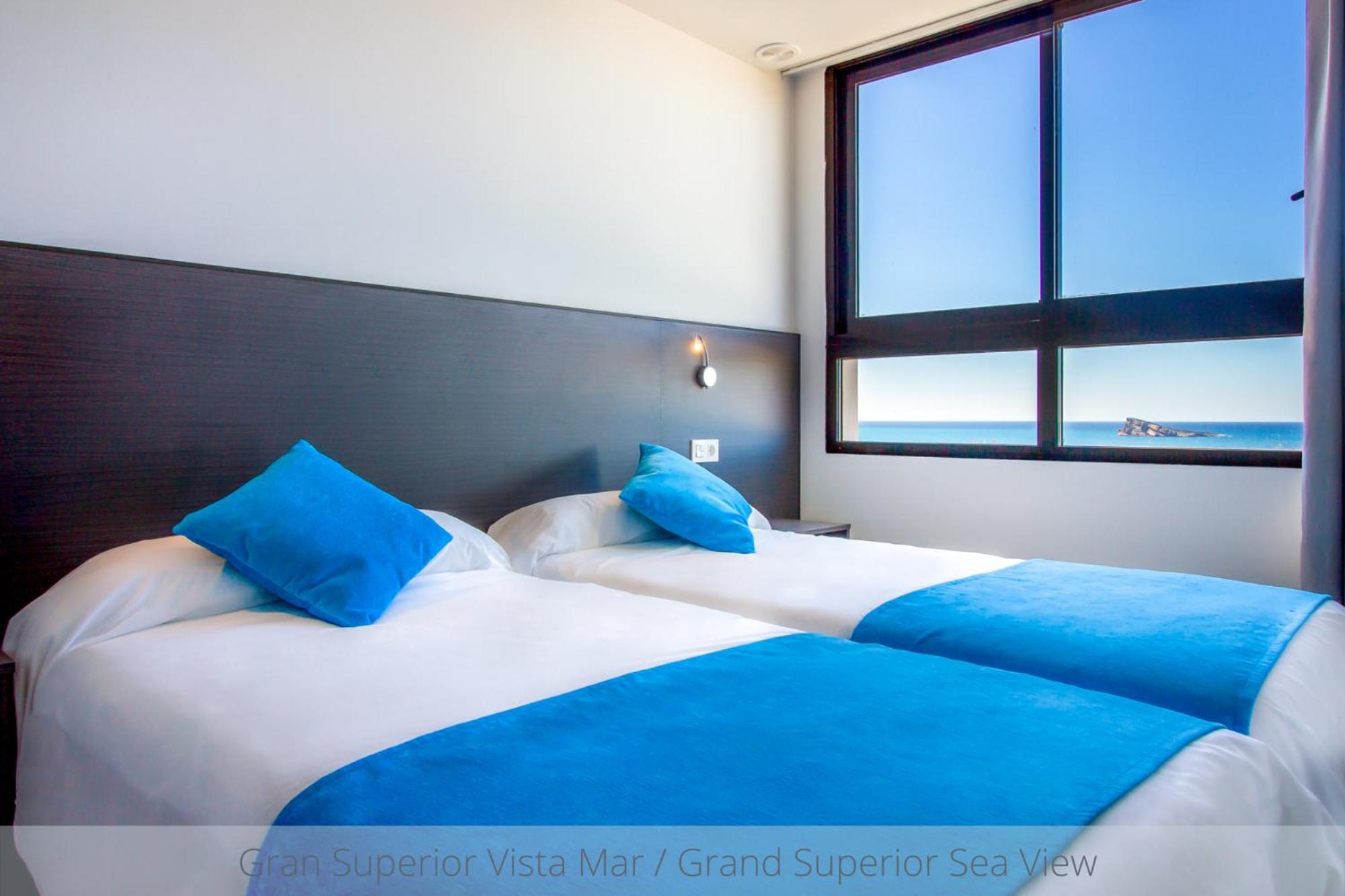 Superior Two-Bedroom Apartment with Sea View photo 2