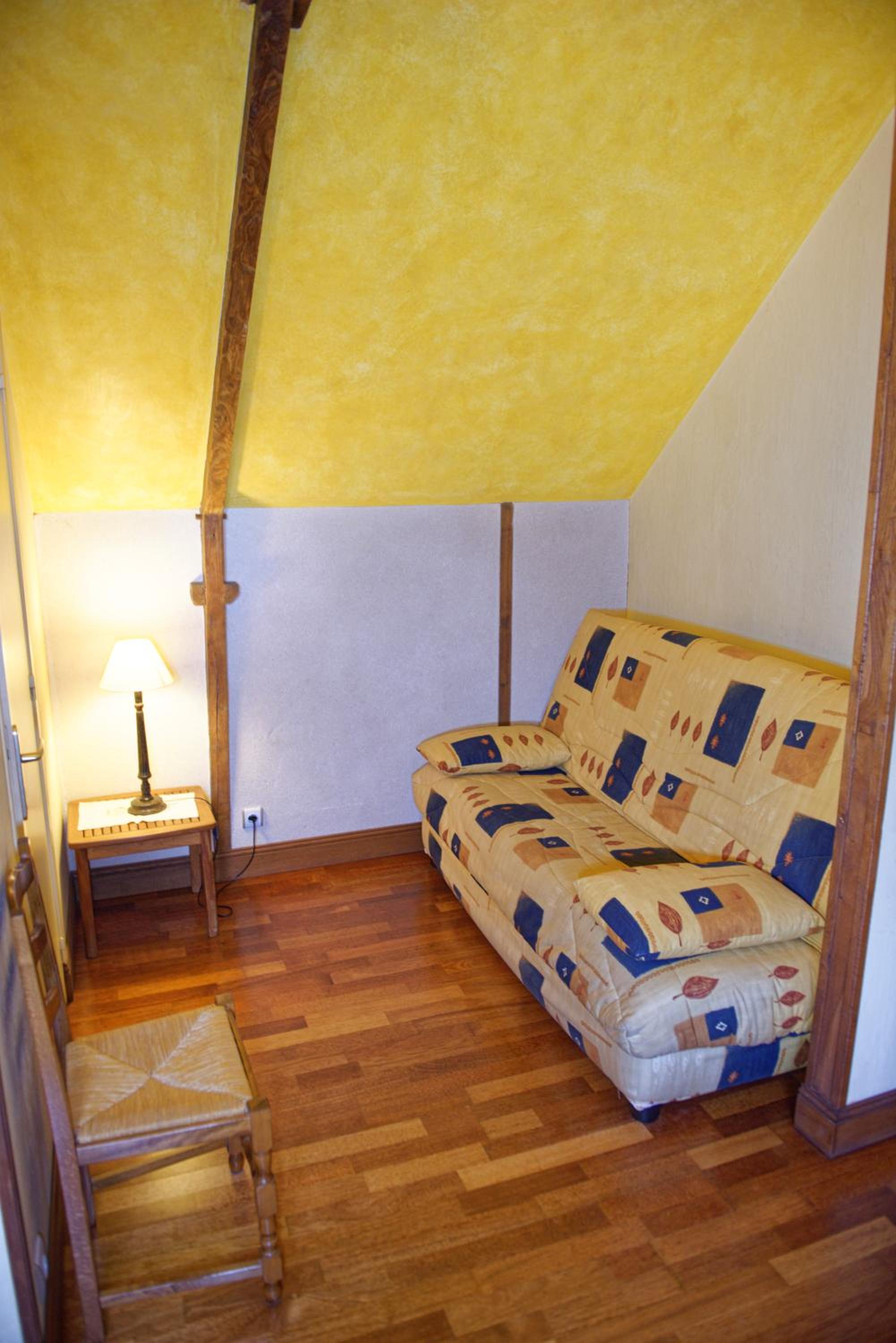 Quadruple Room with Private Bathroom photo 2