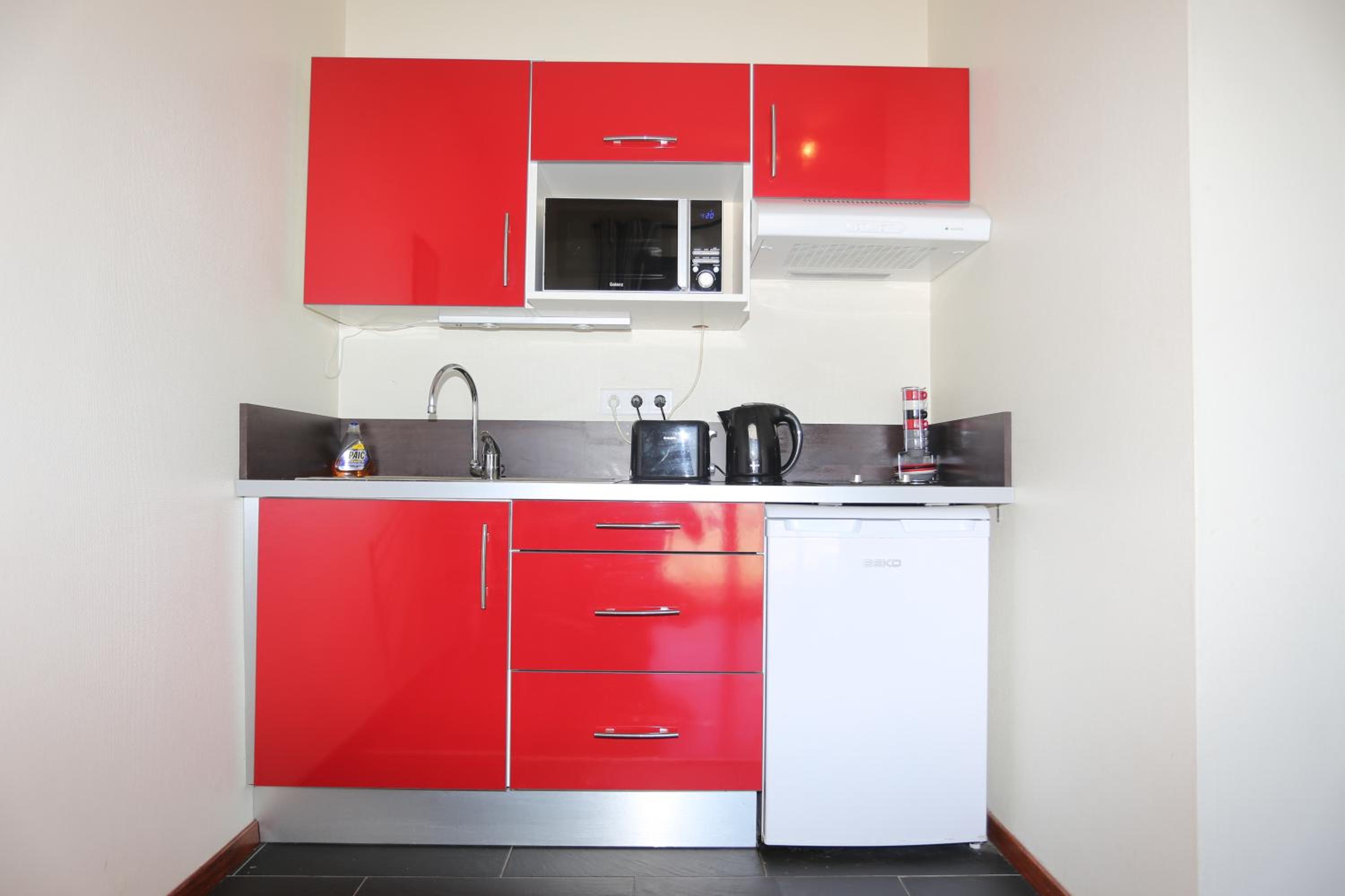 One-Bedroom Apartment with Sea View photo 2