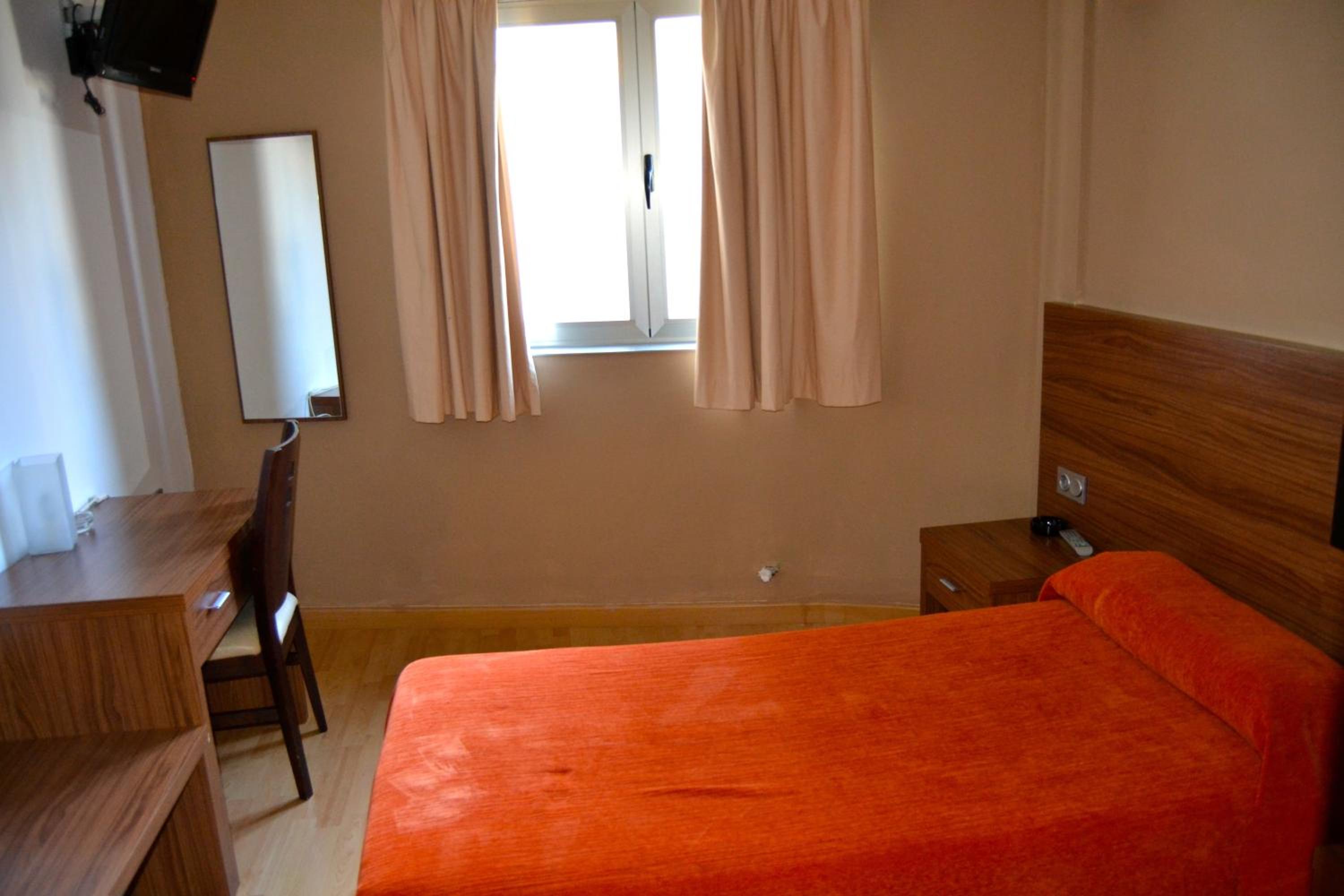 Single Room photo 3