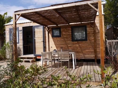 Mobile Home (2 adults + 2 child) photo 1