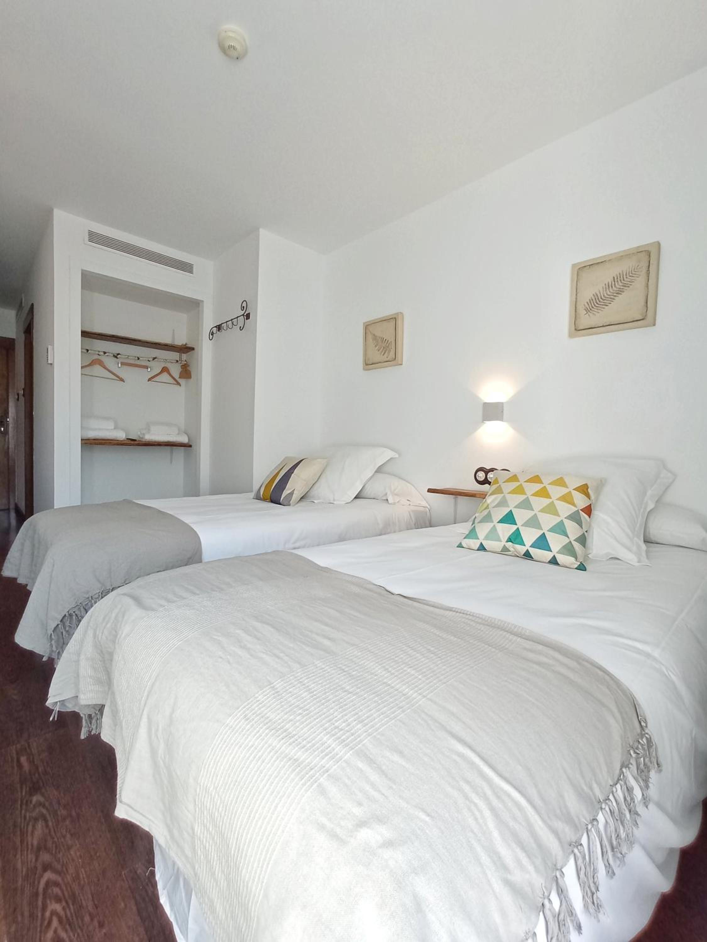 Twin Room with Mountain View photo 1