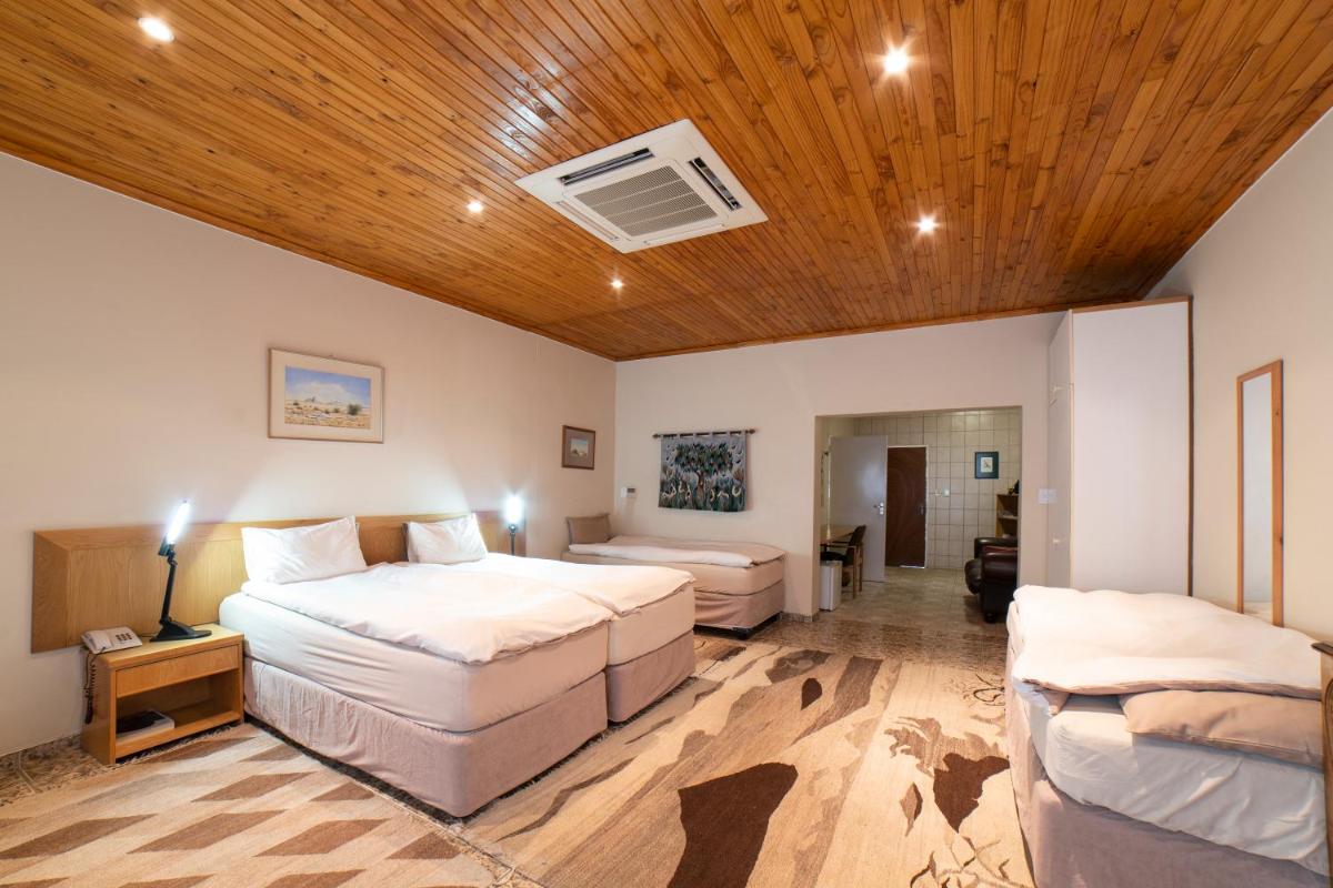 Luxury Quadruple Room photo 3