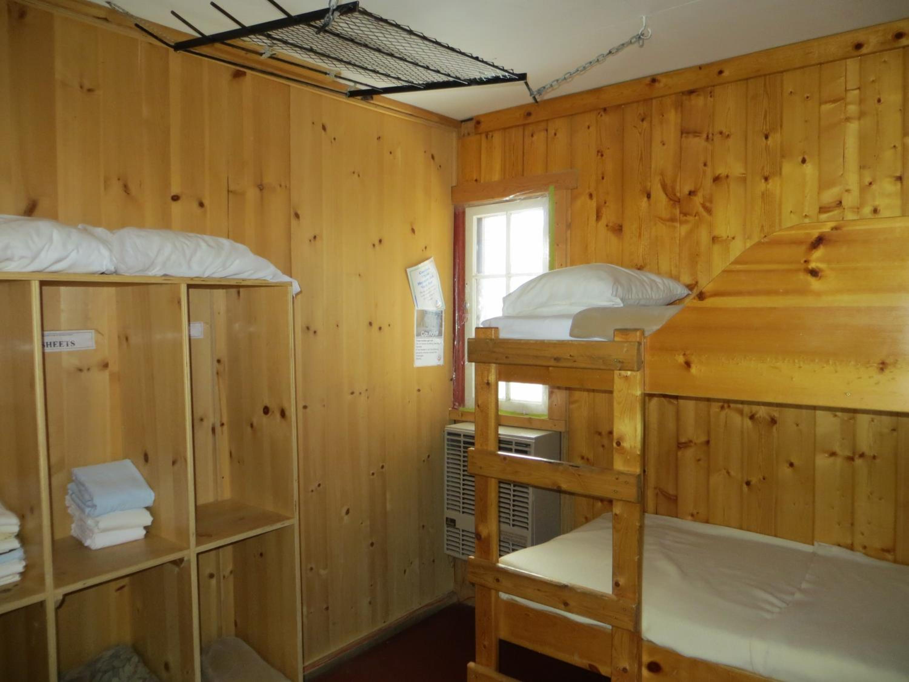 Bed in 6-Bed Mixed Dormitory Room photo 2