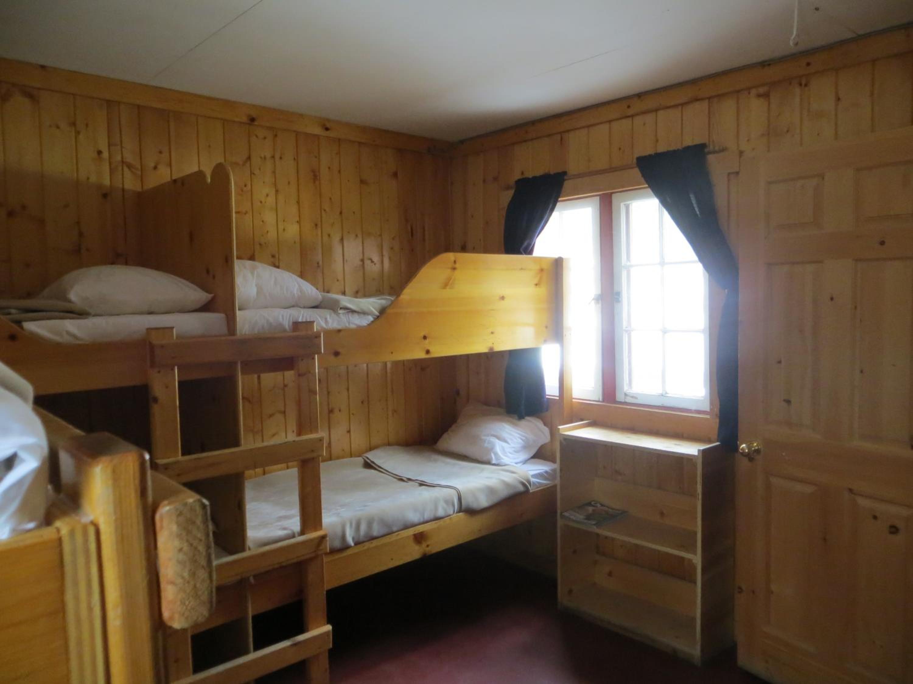 Bed in 6-Bed Mixed Dormitory Room photo 3