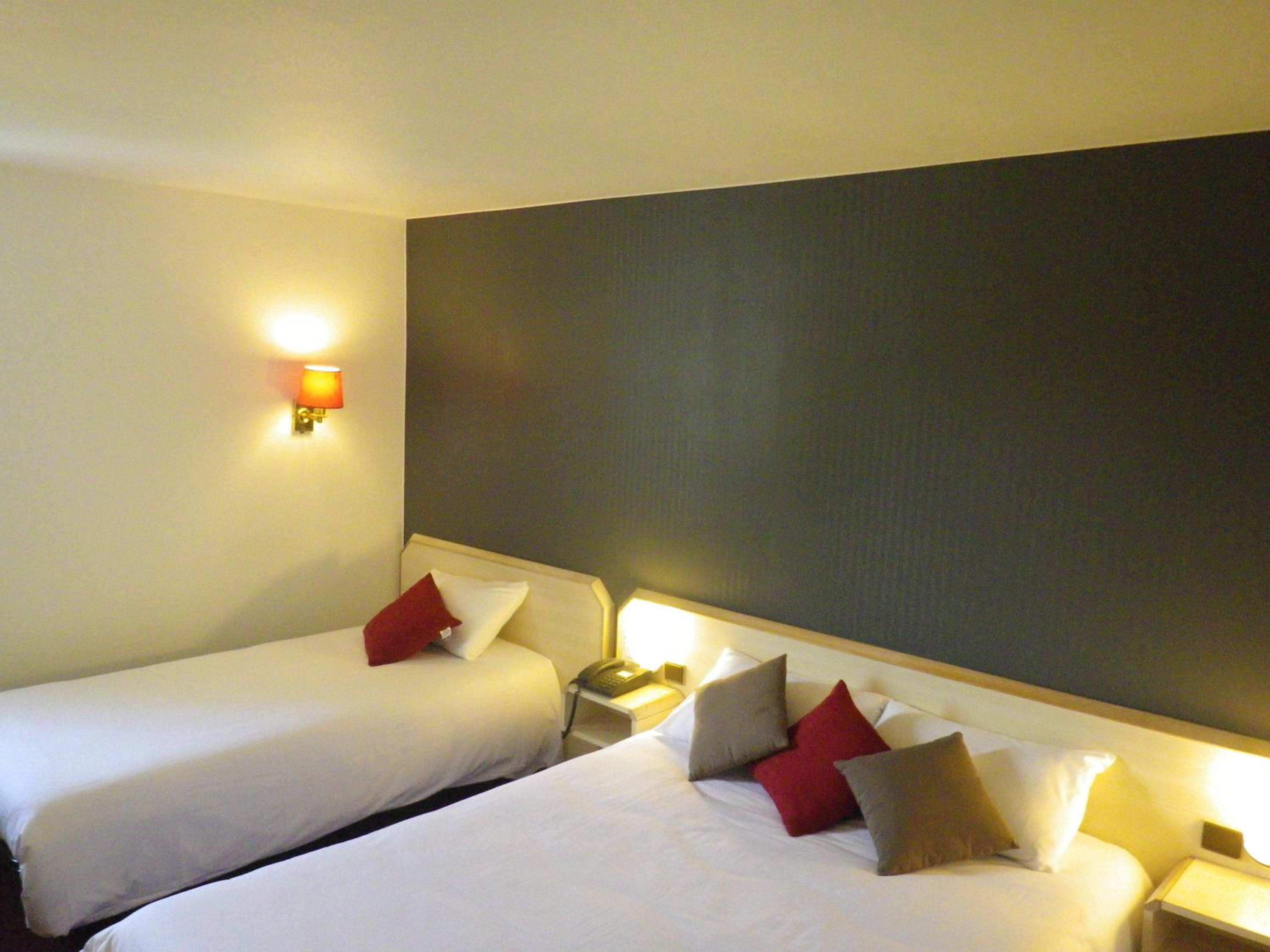 Triple Room (2 Adults + 1 Child) photo 2