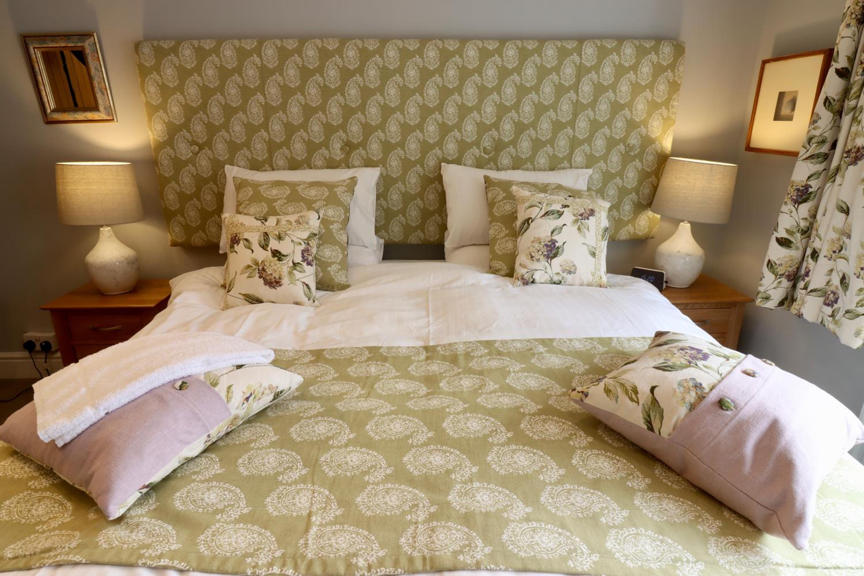 Deluxe Double or Twin Room photo 2