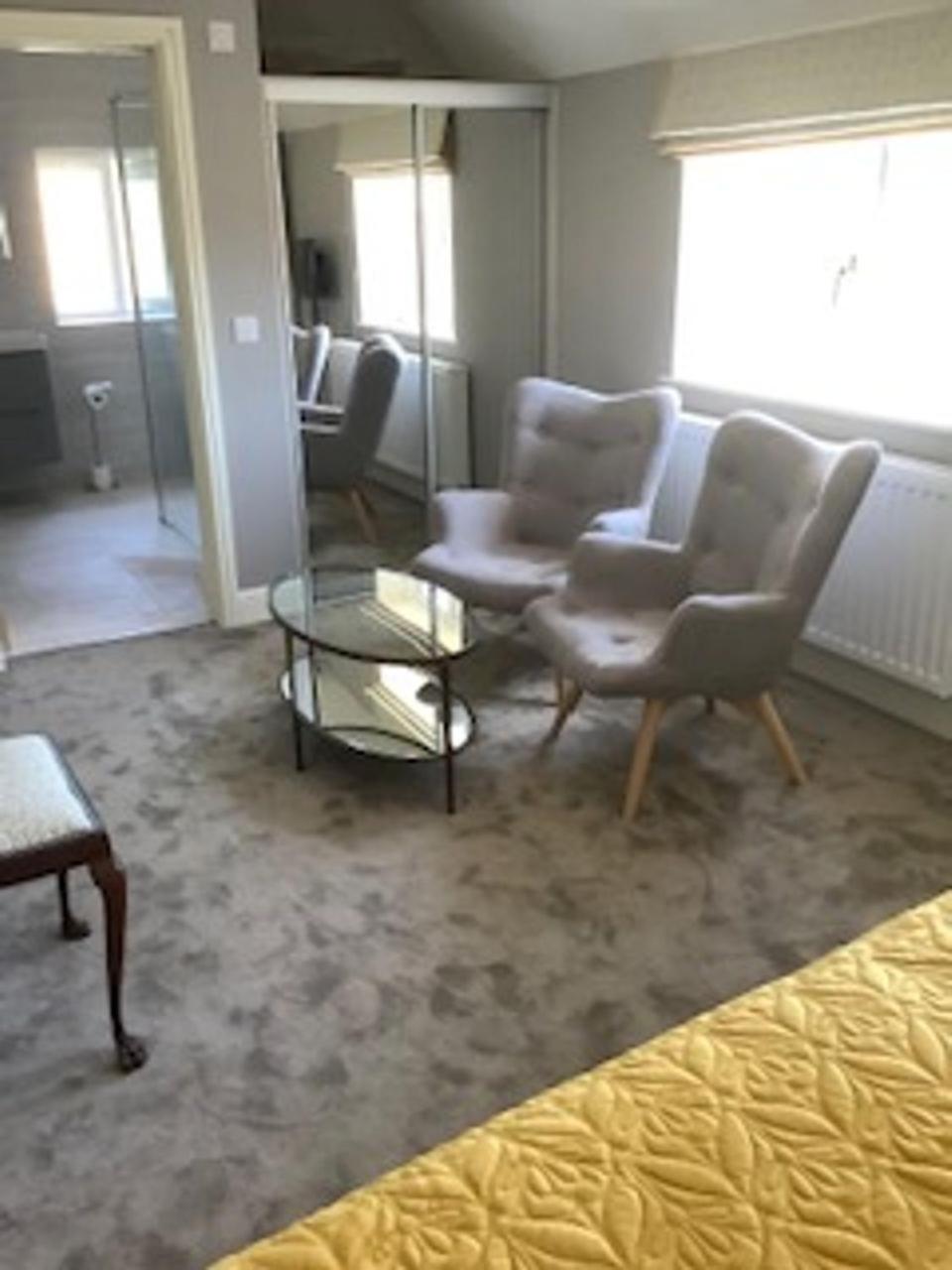 Apartment photo 2