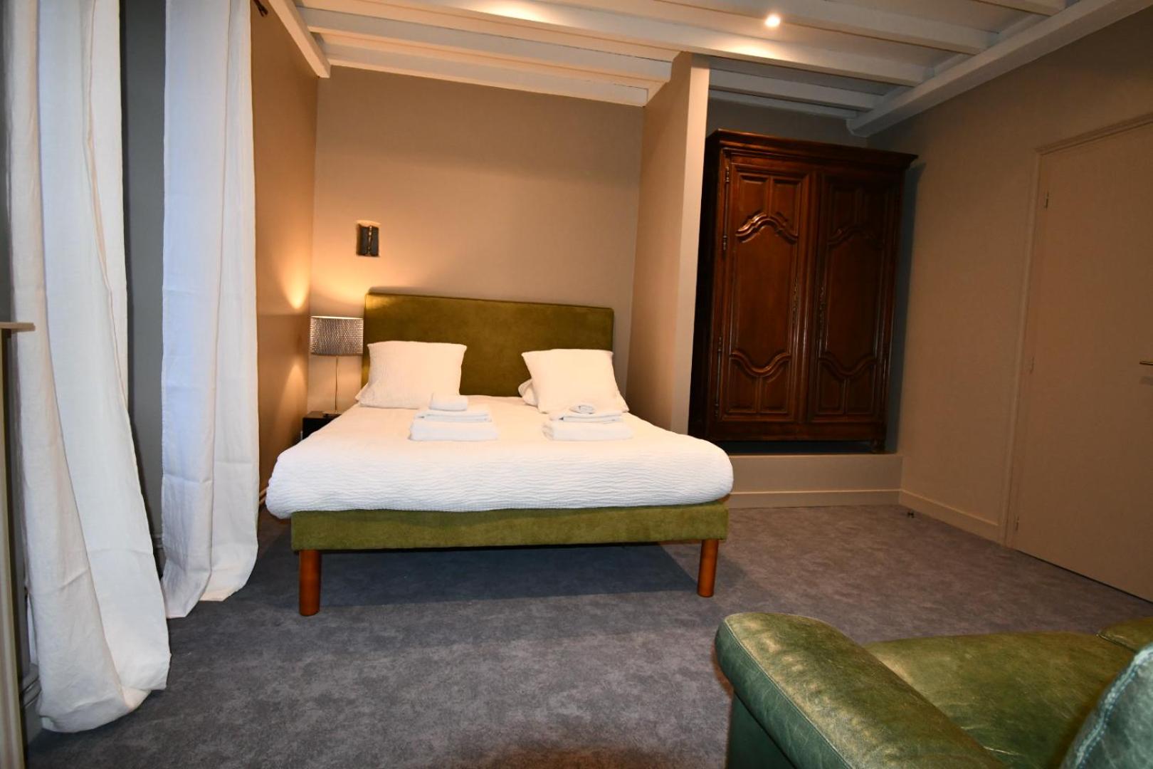 Green Double Room - Photo 7