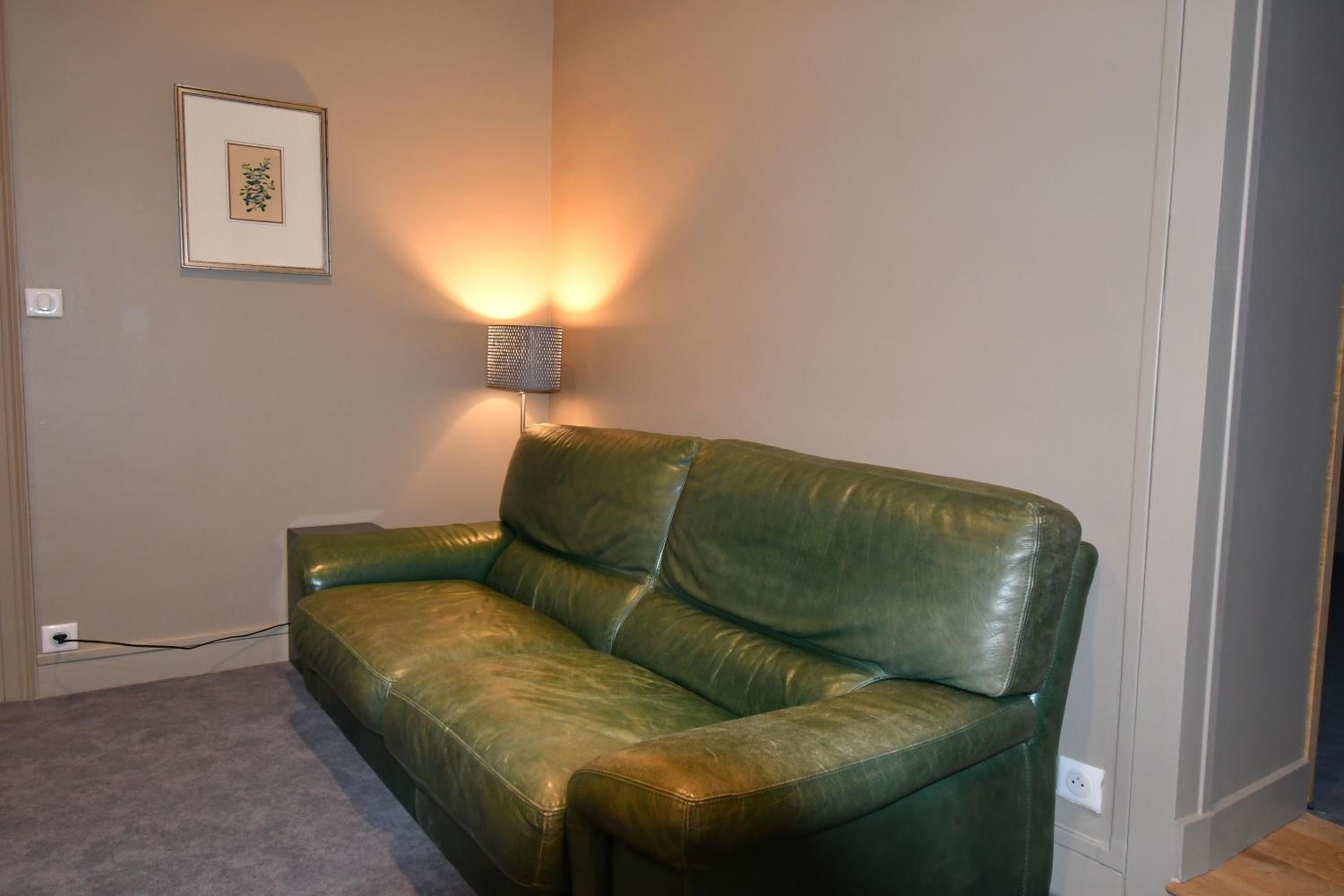 Green Double Room - Photo 9