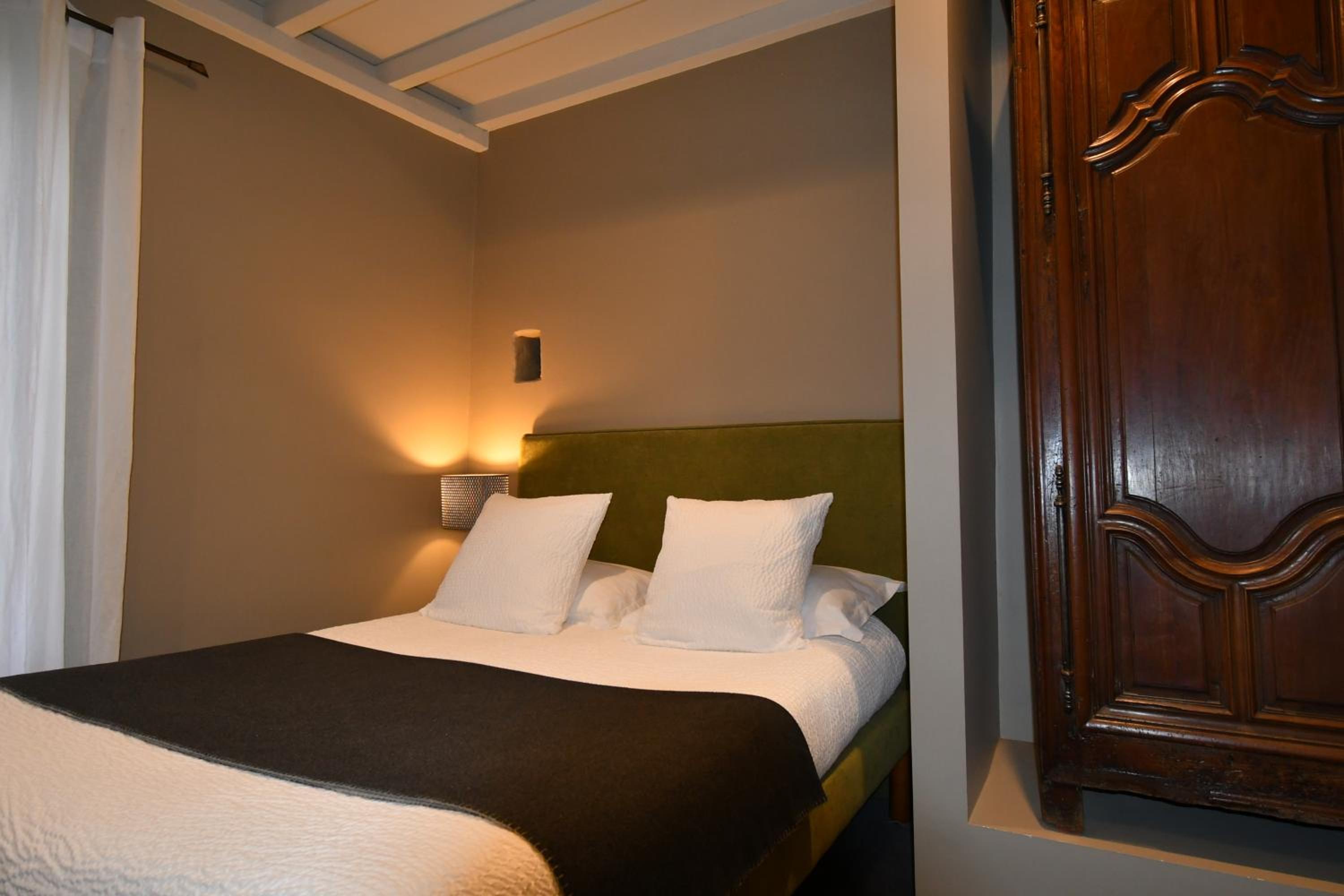 Green Double Room - Photo 8