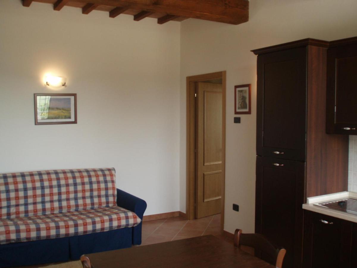 One-Bedroom Apartment photo 2