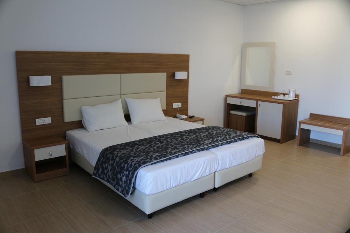Standard Double Room photo 2