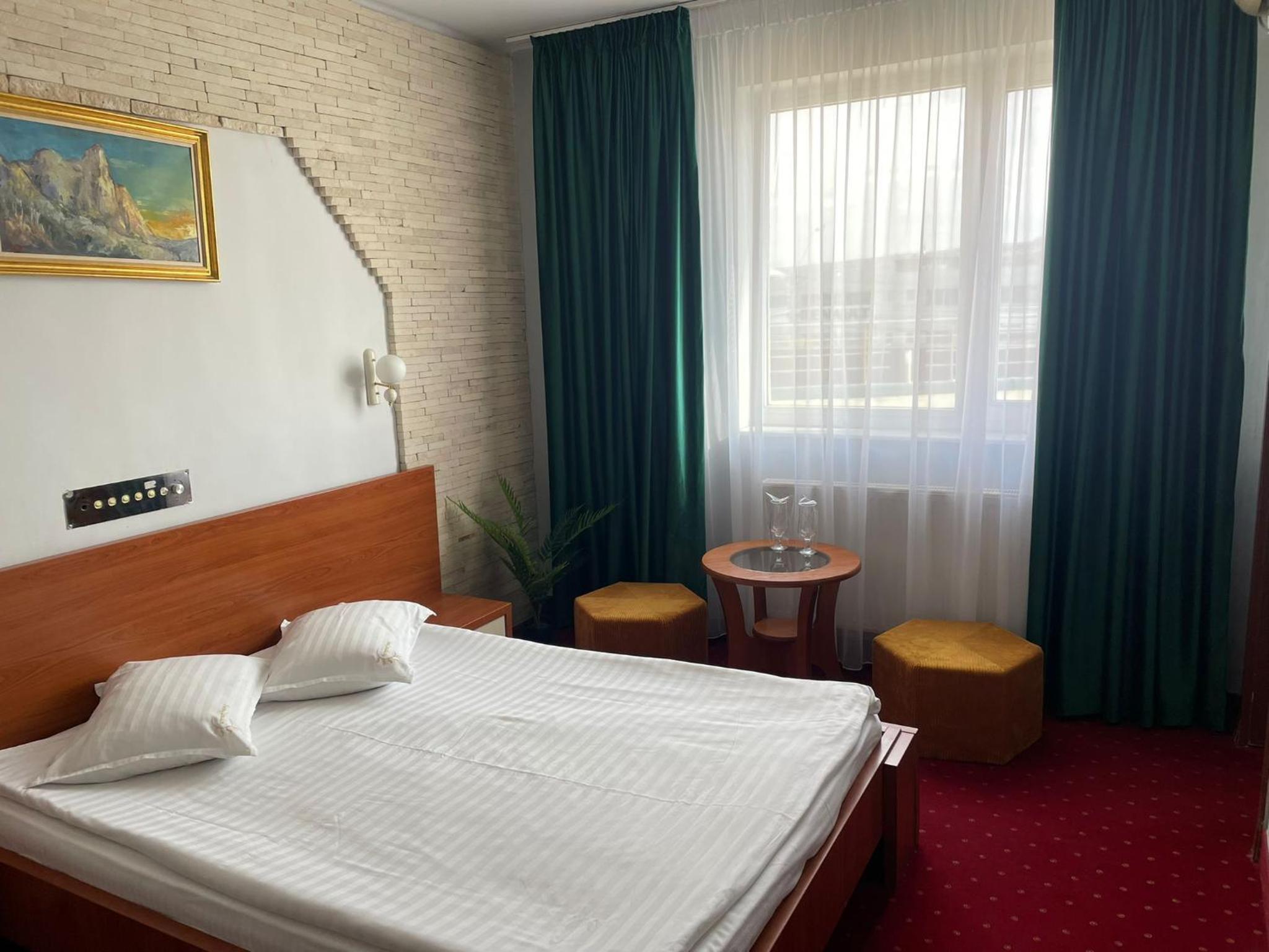 Standard Double Room photo 2