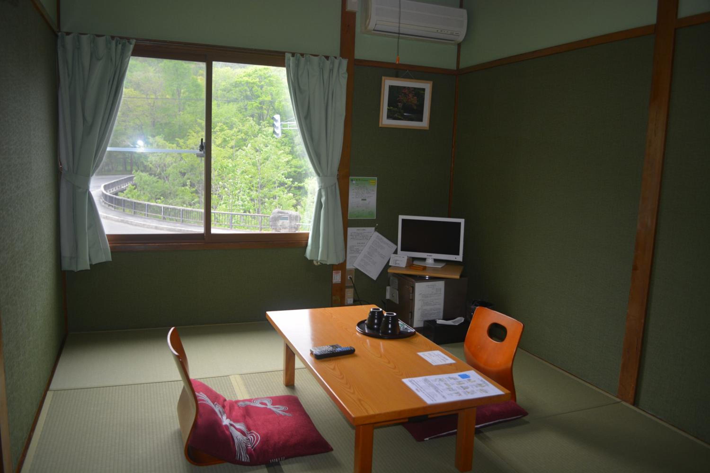 Japanese-Style Room with Shared Bathroom - Non-Smoking - Photo 3