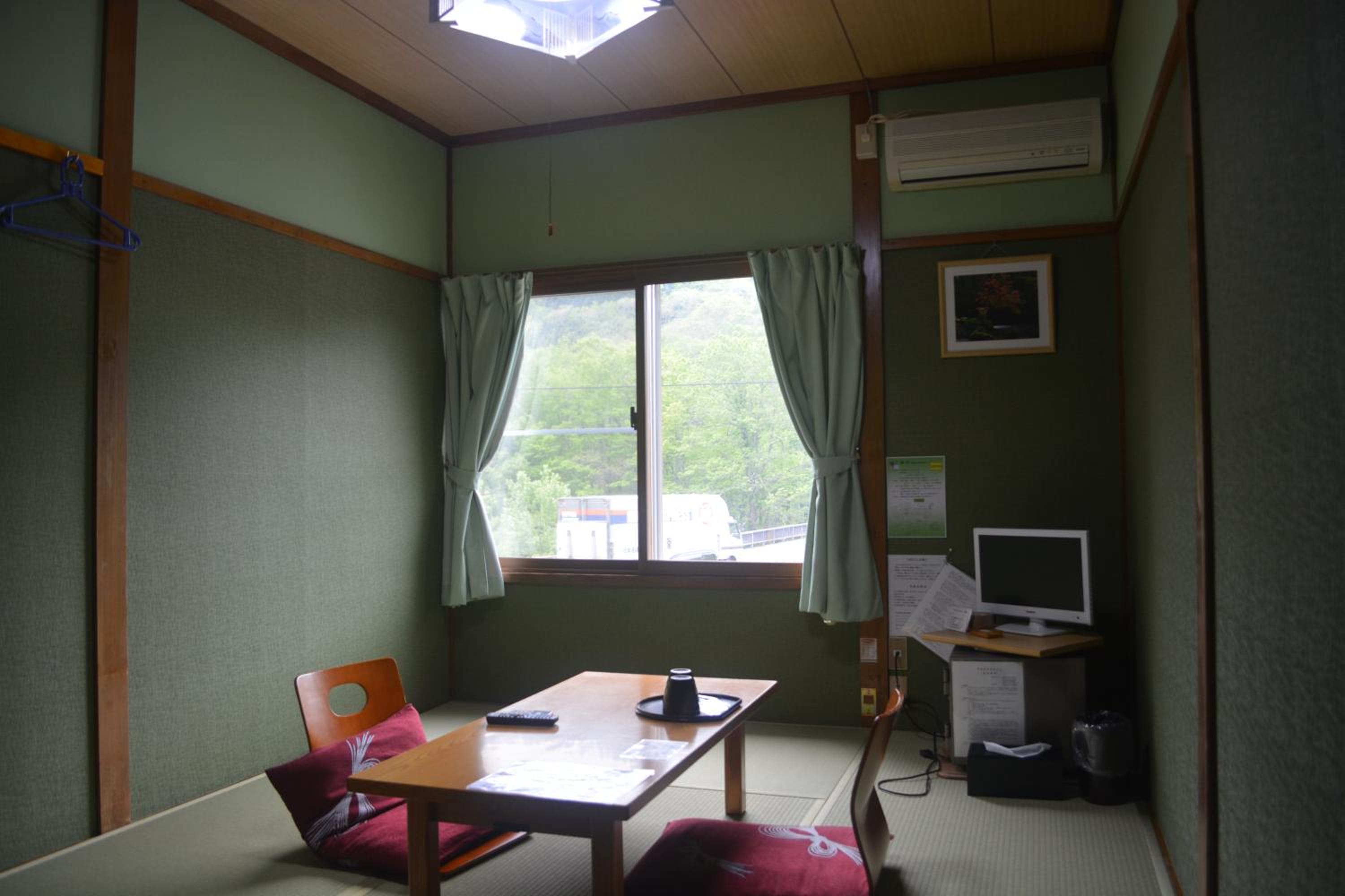 Japanese-Style Room with Shared Bathroom - Non-Smoking - Photo 5