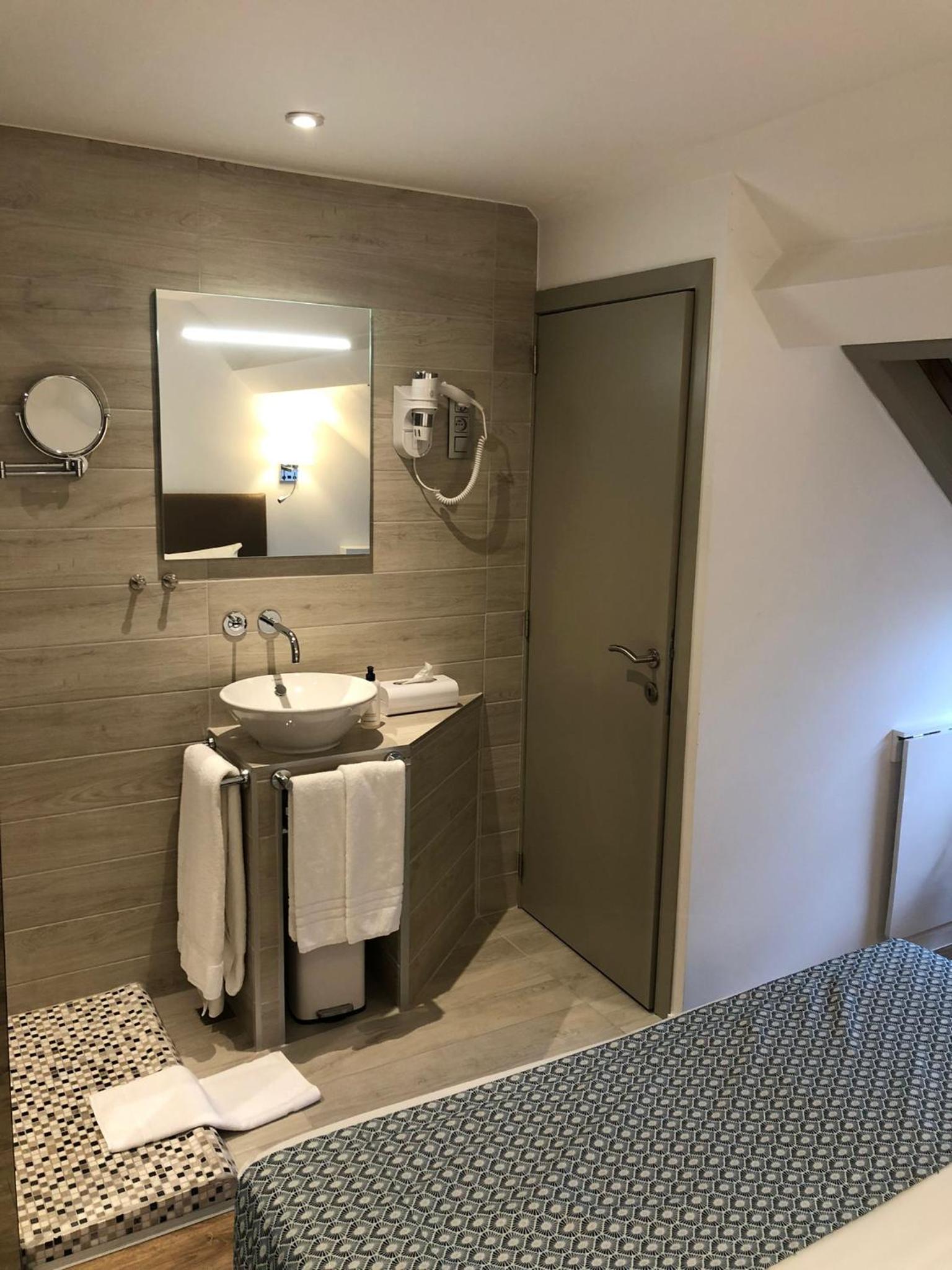 Superior Double or Twin Room photo 1