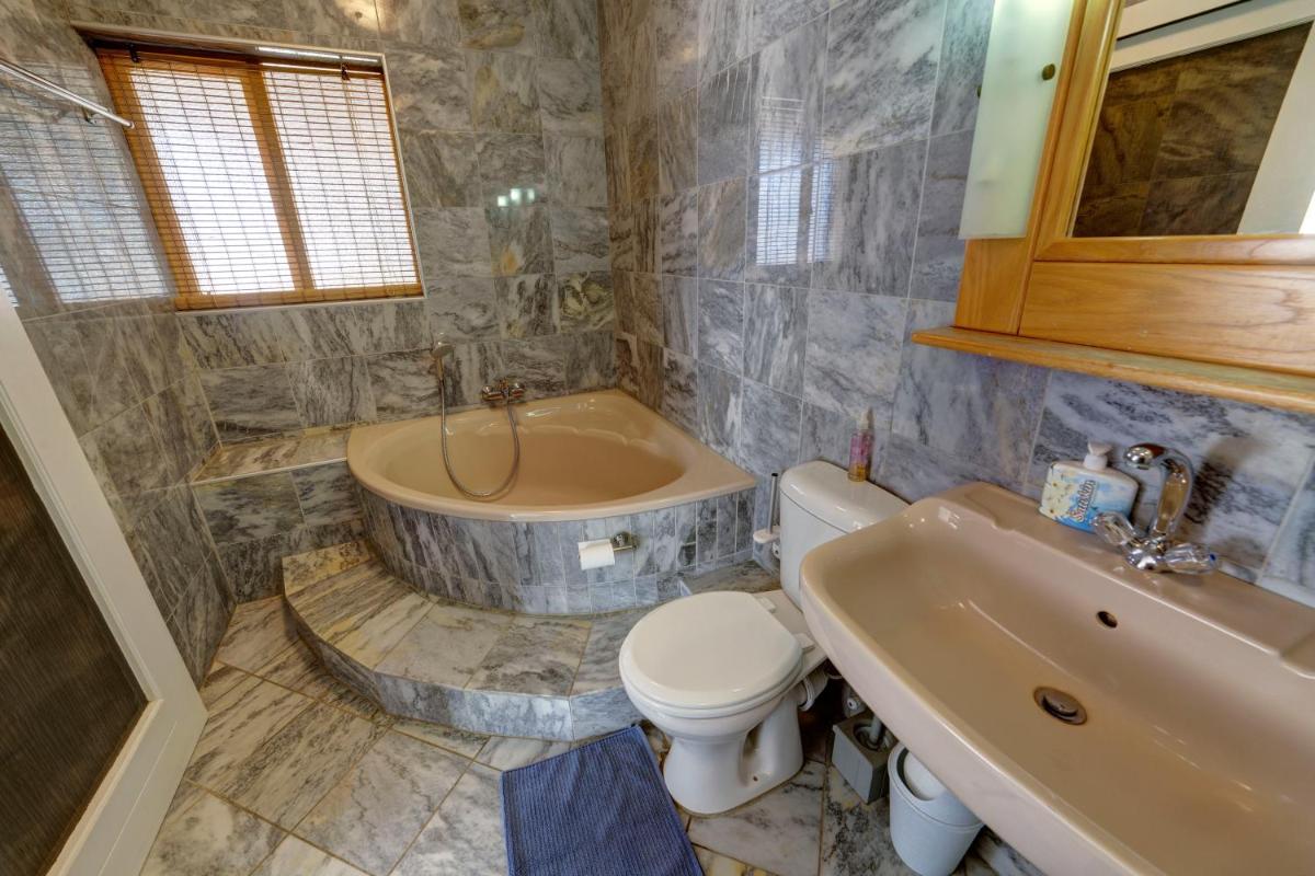 Deluxe Double or Twin Room with Balcony photo 1