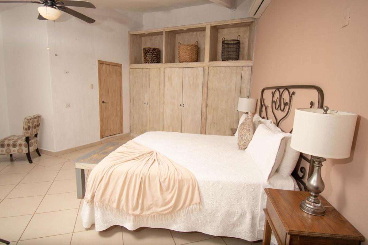 Deluxe King Room photo 2
