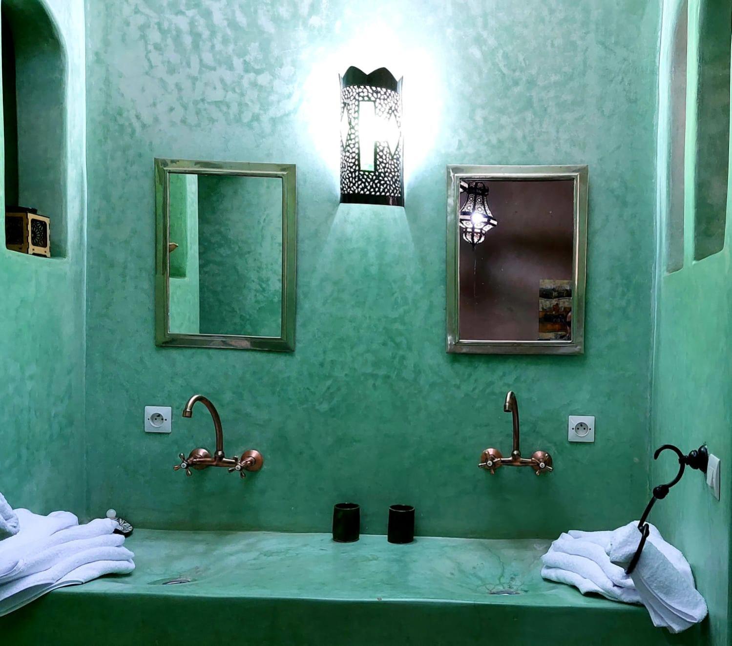 Deluxe Double or Twin Room photo 3