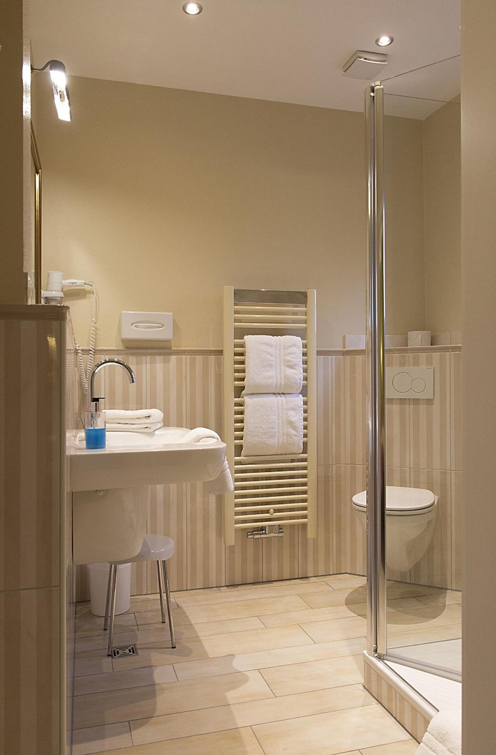 Superior Double Room - Photo 9