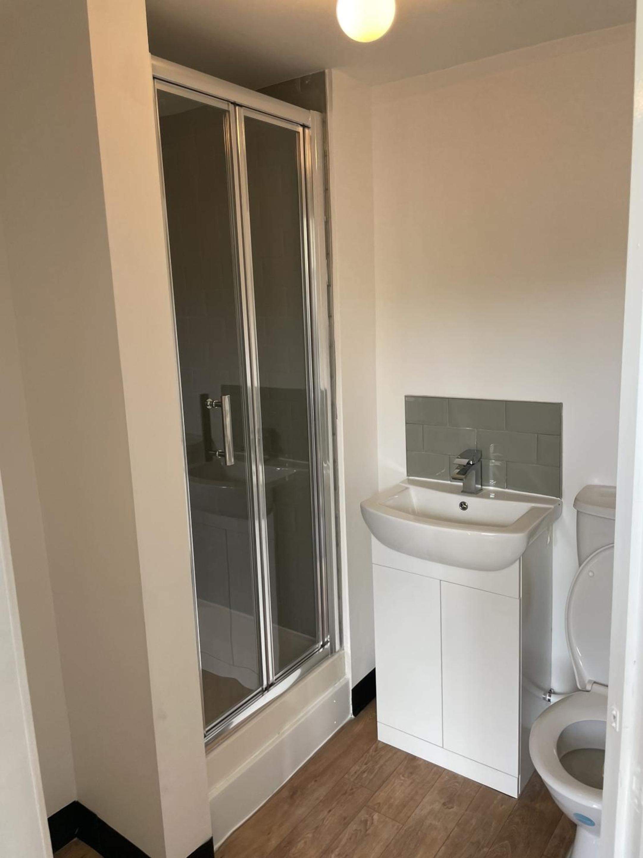 Standard Double Room - Photo 6