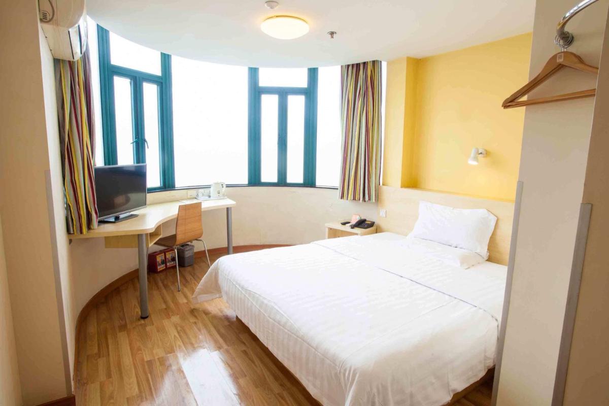 Mainland Chinese Citizens - Special Offer Double Room photo 1