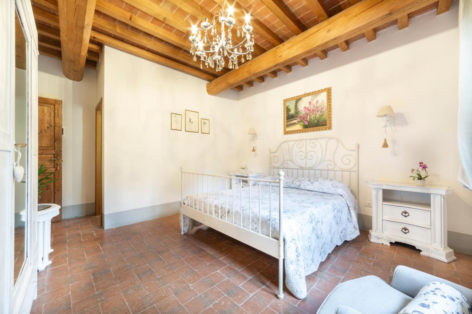 Double Room with Private Bathroom - Photo 3