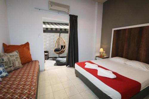 Deluxe Double or Twin Room with Terrace photo 3