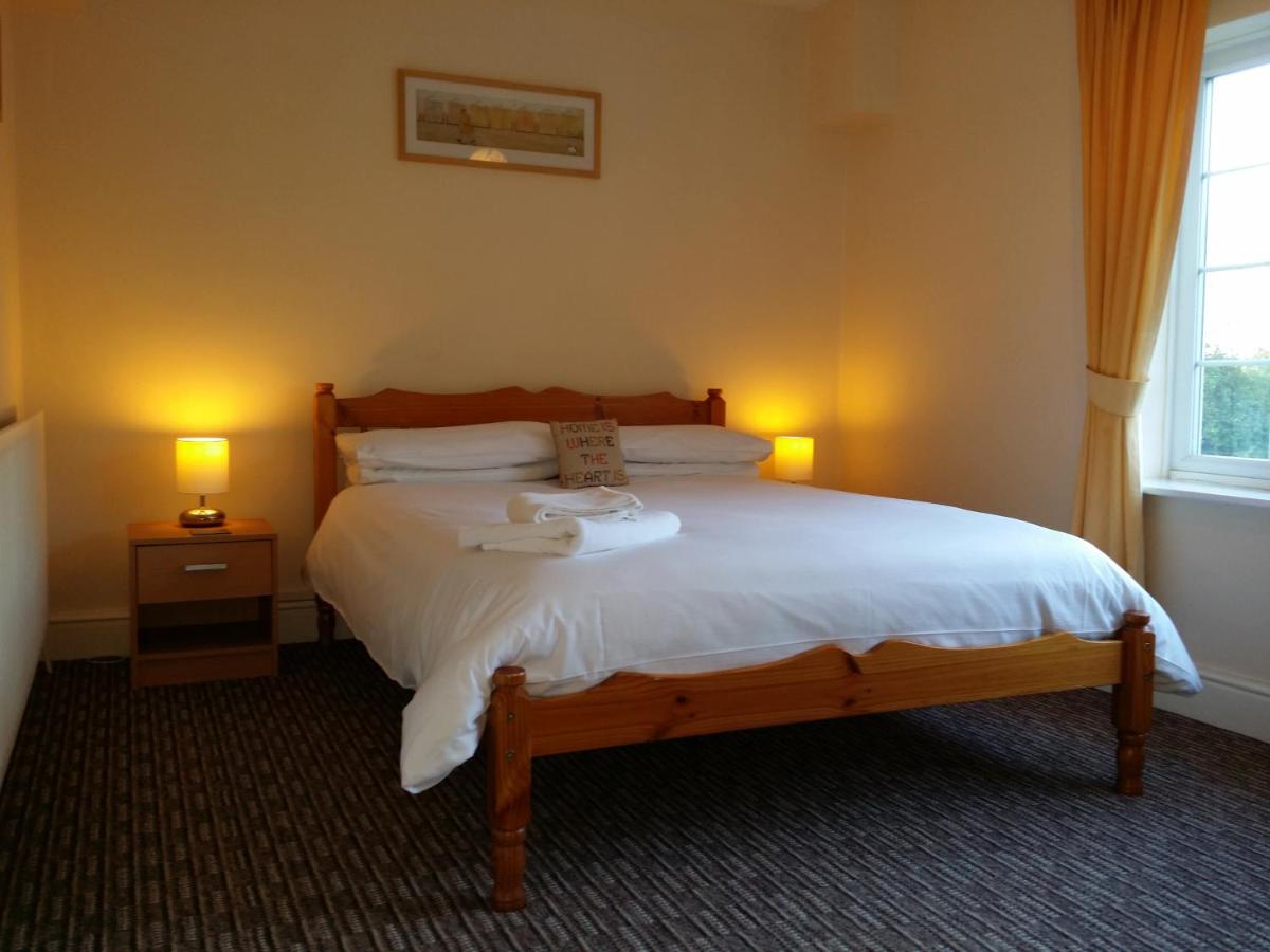 Standard Double Room with Shared Bathroom photo 1