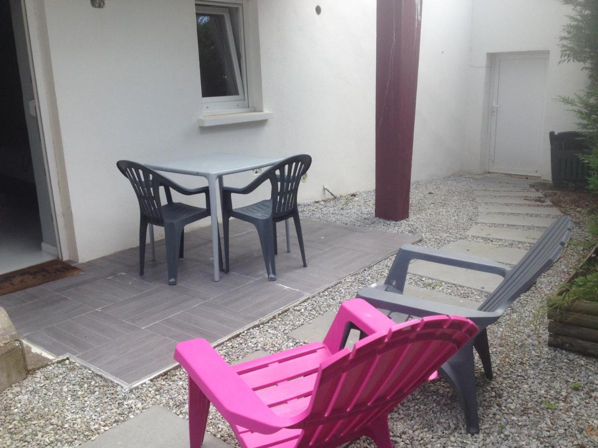 Studio (2 Adults)