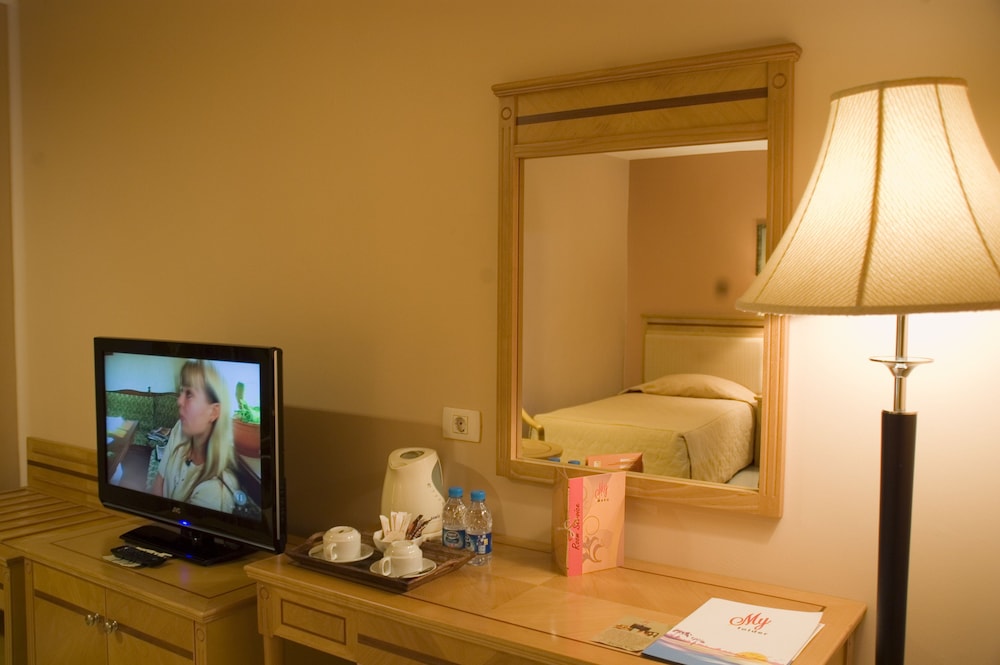 Deluxe Double or Twin Room photo 3