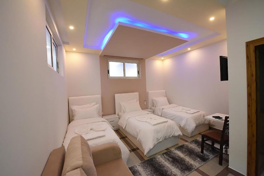 Basic Triple Room